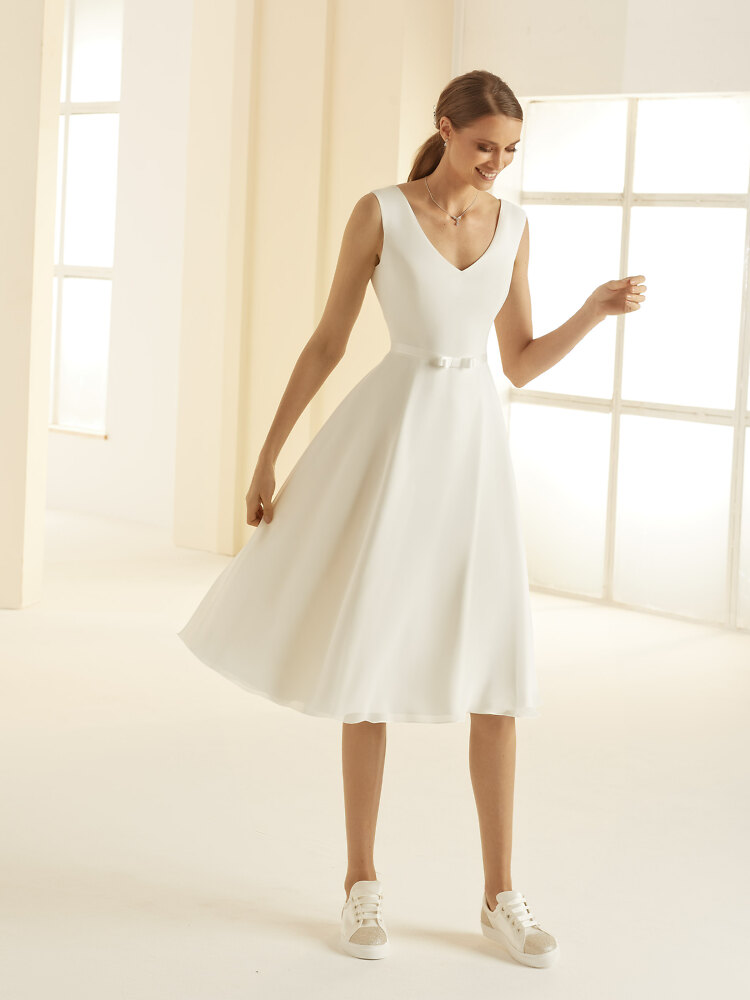 Kurze Kleider, Jumpsuits Bianco Evento Brautmode, Braut Schuhe und Braut Accessoires 1010 Standesamtkleid