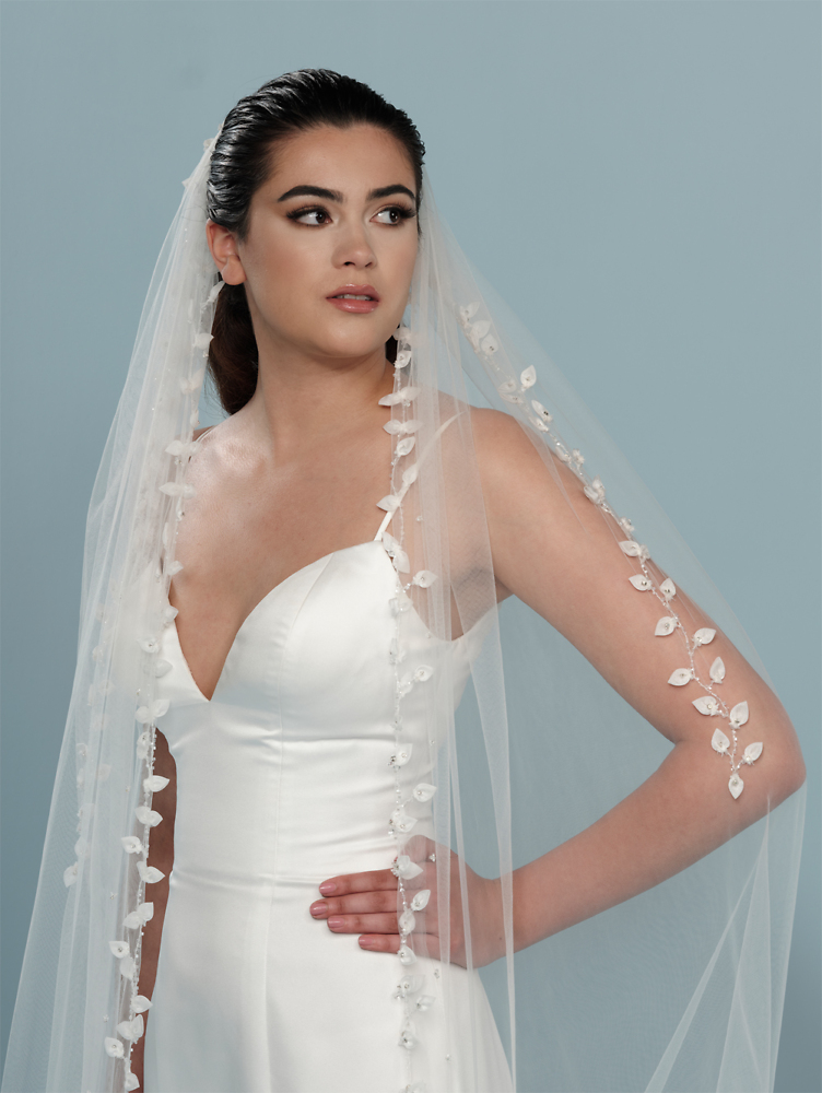 Accessoires Poirier Bridal Brautmode und Braut Accessoires 012 Brautschleier Hochzeit zu Hochzeitskleid elfenbeinfarbener Schleier aus Medium-Tüll mit Spitze