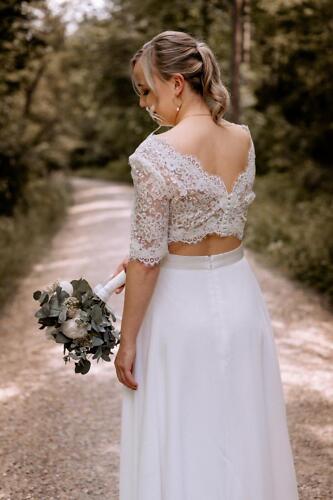 Nadine im Hochzeitskleid