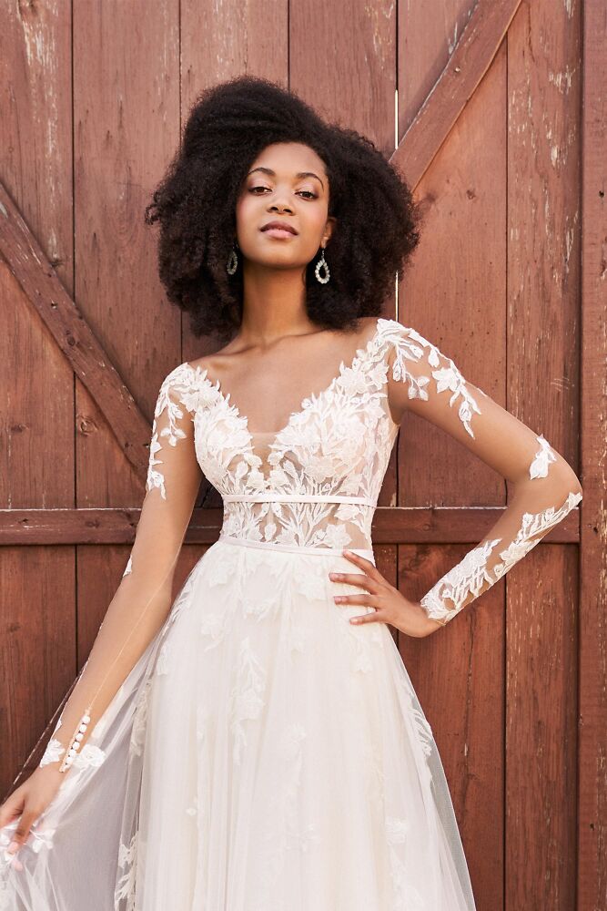 Boho & Vintage Lillian West Bridal dresses -  romantische Boho Hochzeitskleider 8024B Boho Hochzeitskleid romantisches Brautkleid in Brautmode