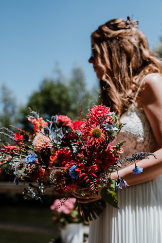 Corinne hat sich ein Boho Brautkleid von Lillian West ausgesucht