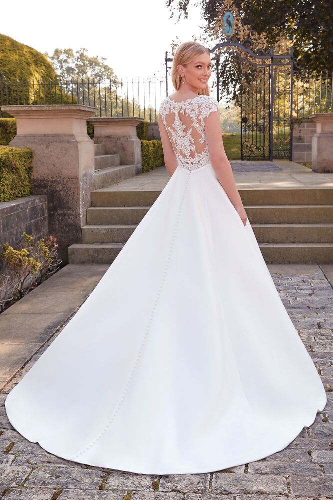 Princess Justin Alexander Bridal - Brautmode für die moderne, elegante Braut 5040B Brautkleid Mikado