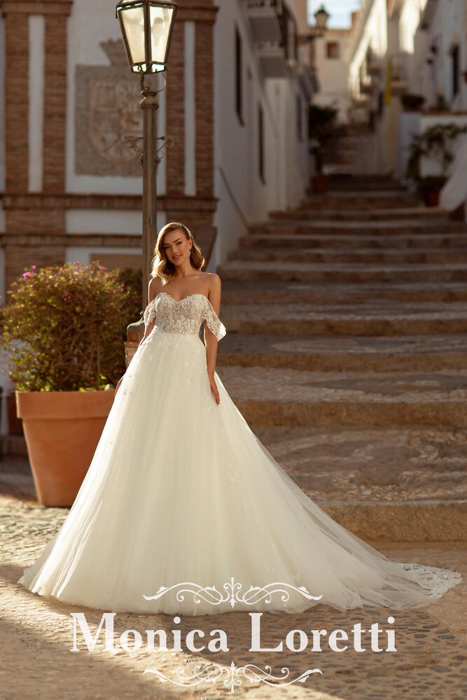 Princess Monica Loretti Brautmode - Hochzeitskleid in italienischem Design 07002 perlenbesticktes Brautkleid