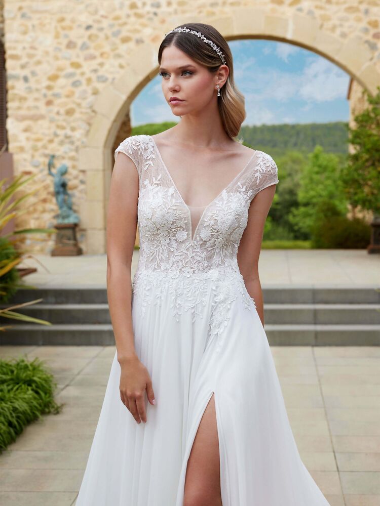 Outlet, Sale Bianco Evento Brautmode, Braut Schuhe und Braut Accessoires 01040A Brautkleid Boho Vintage kurzarm