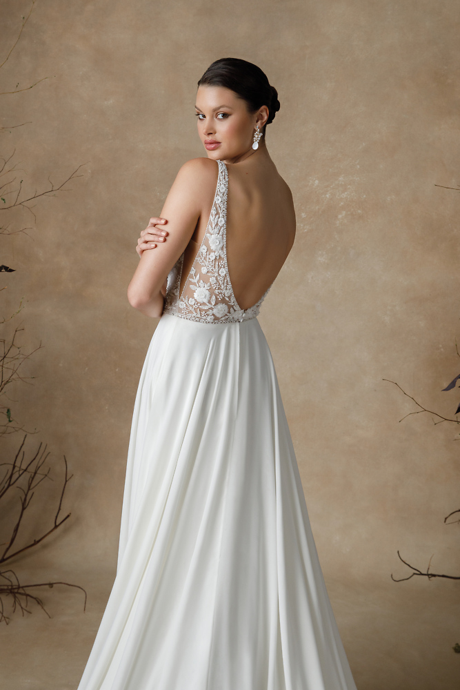A-Linie Justin Alexander Bridal - Brautmode für die moderne, elegante Braut 05005B:  Brautkleid mit wunderschönen 3D Blüten