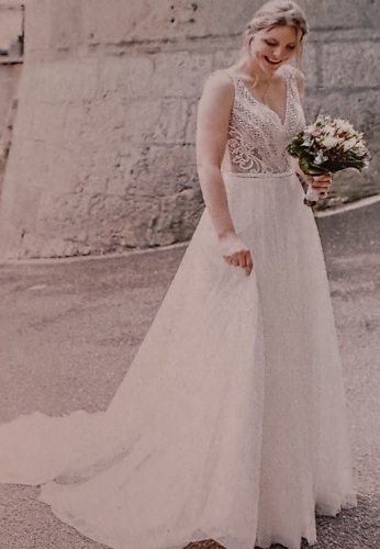 Jelena im Brautkleid von Lillian West 