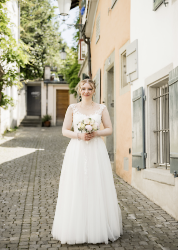 Ornella im wunderschönen Brautkleid von Monica Loretti
