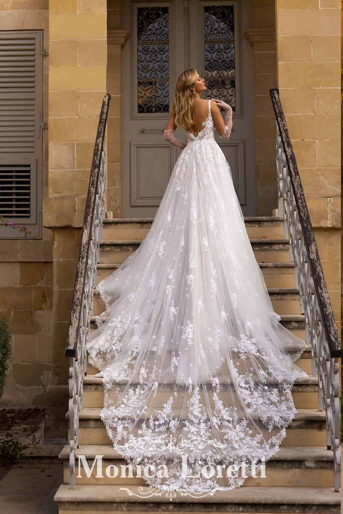 Princess Monica Loretti Brautmode - Hochzeitskleid in italienischem Design 07010B  Brautkleid mit Traumschleppe