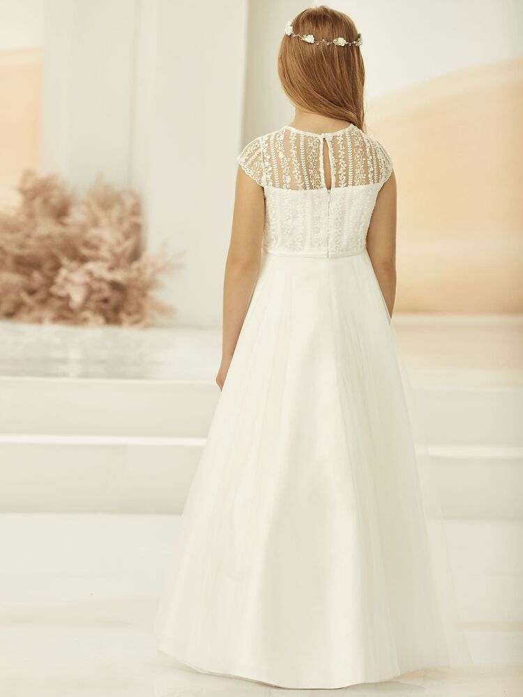 Festmode für kleine Prinzessinnen Bianco Evento Brautmode, Braut Schuhe und Braut Accessoires 01049 Kommunionskleid