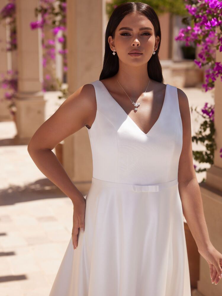 A-Linie Bianco Evento Brautmode, Braut Schuhe und Braut Accessoires 01069B Brautkleid A-Linie