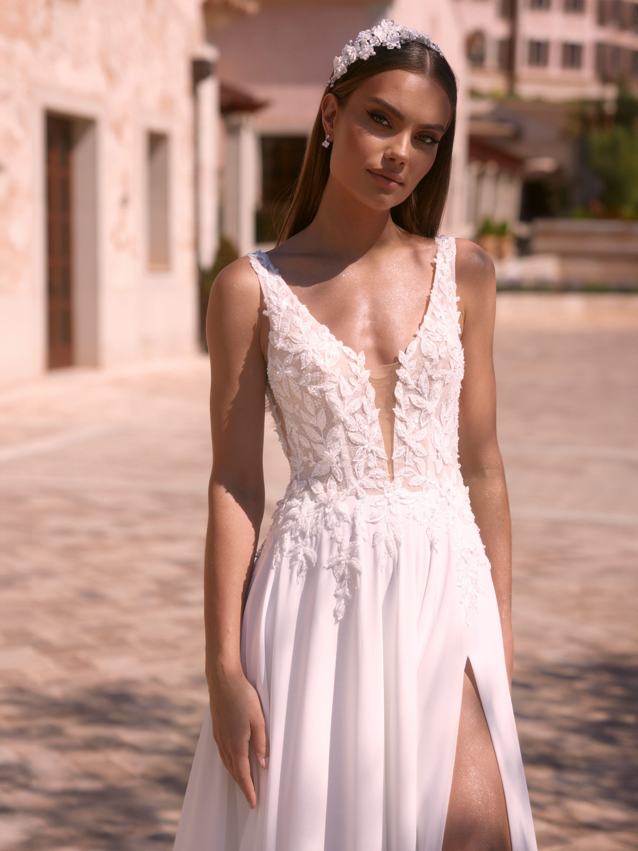A-Linie Bianco Evento Brautmode, Braut Schuhe und Braut Accessoires 01072D Brautkleid