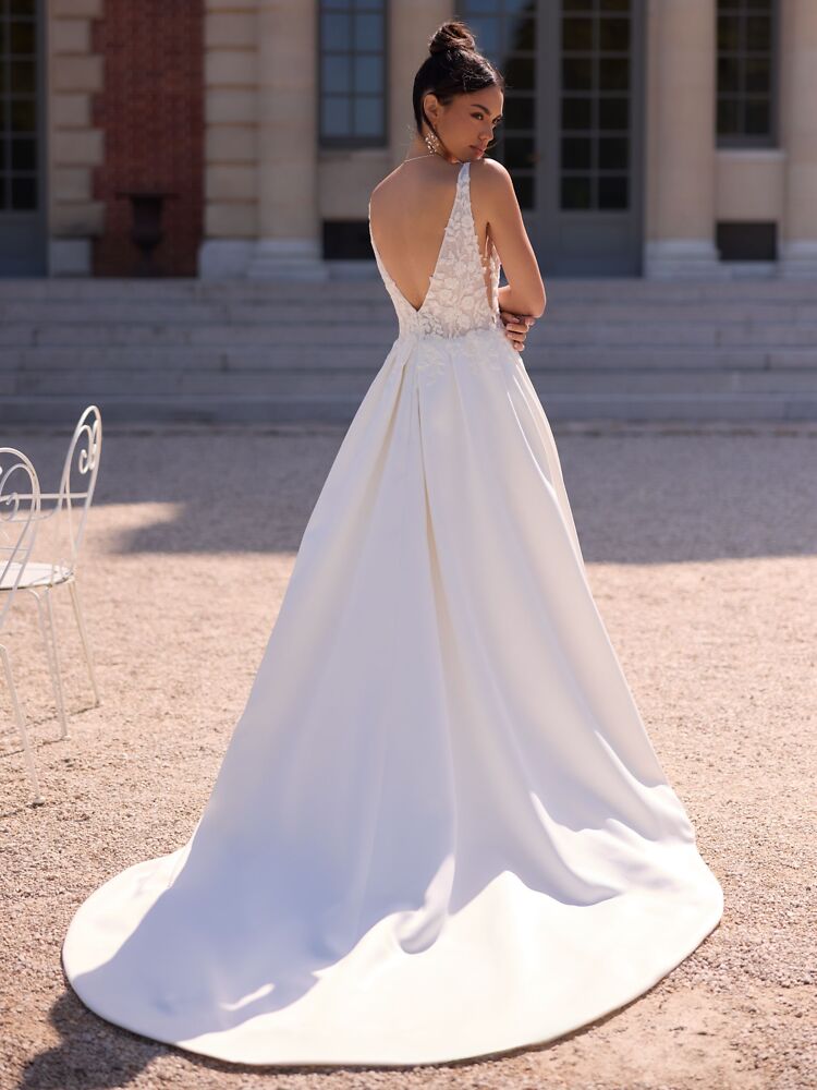Princess Bianco Evento Brautmode, Braut Schuhe und Braut Accessoires 01083B Brautkleid Standesamt