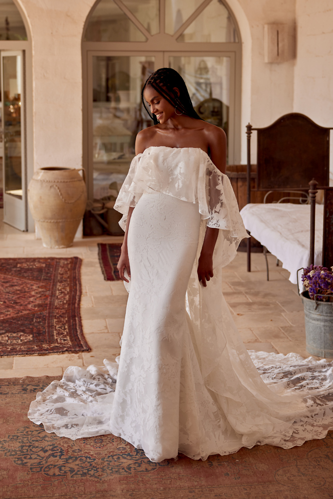 Figurbetont Lillian West Bridal dresses -  romantische Boho Hochzeitskleider 093B Brautkleid Lillian West