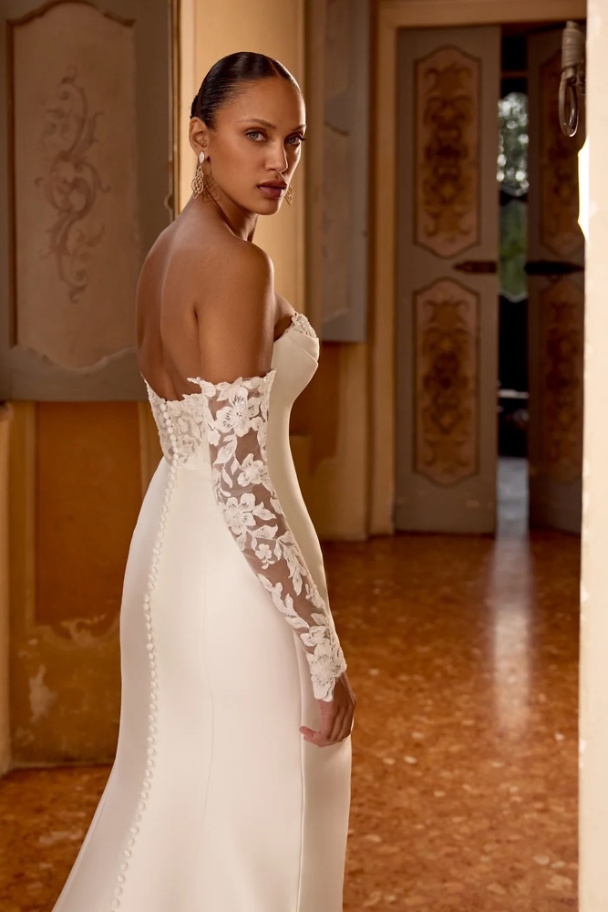 Figurbetont Justin Alexander Bridal - Brautmode für die moderne, elegante Braut 05023A:  Brautkleid Justin Alexander 