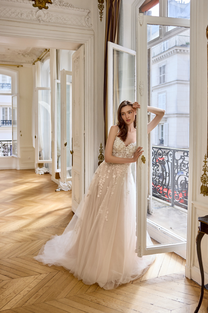 A-Linie Justin Alexander Bridal - Brautmode für die moderne, elegante Braut 05027A  A-Linie Brautkleid mit Glitzer