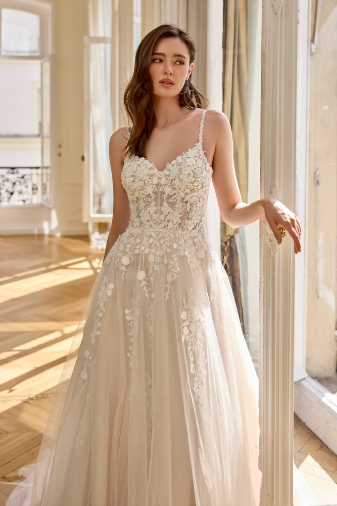 A-Linie Justin Alexander Bridal - Brautmode für die moderne, elegante Braut 05027B  A-Linie Brautkleid mit Glitzer