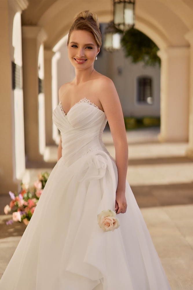 Princess Monica Loretti Brautmode - Hochzeitskleid in italienischem Design 07067A Brautkleid mit Raffung und Schnürung