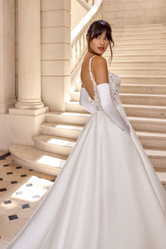 A-Linie Justin Alexander Bridal - Brautmode für die moderne, elegante Braut 05029A A-Linie Brautkleid mit Glitzer