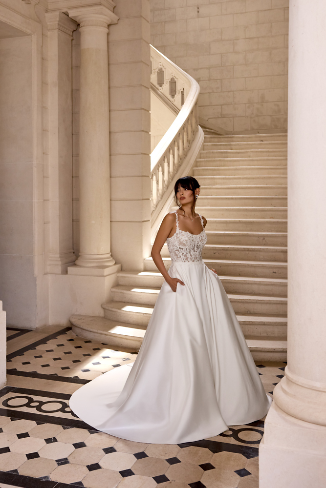 A-Linie Justin Alexander Bridal - Brautmode für die moderne, elegante Braut 05029B A-Linie Brautkleid mit Glitzer